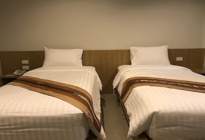 Отель The Royal Ville Residence