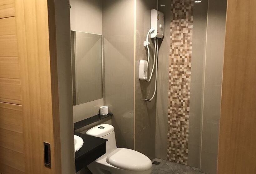 Отель The Royal Ville Residence