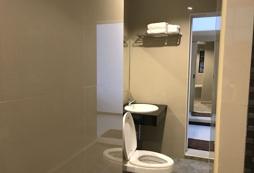 Отель The Royal Ville Residence