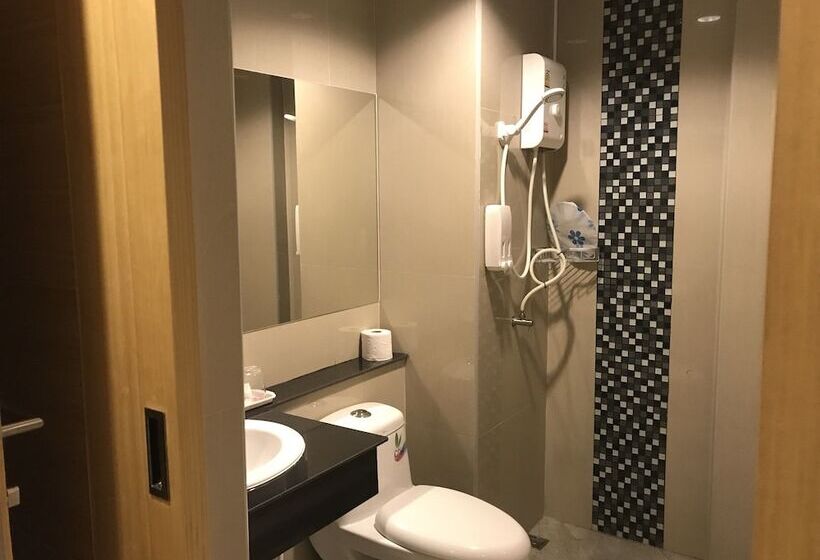 Отель The Royal Ville Residence