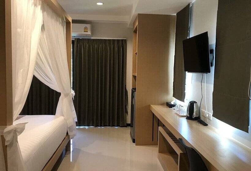 Отель The Royal Ville Residence