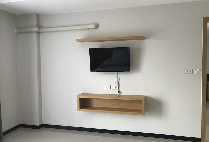 Отель The Royal Ville Residence