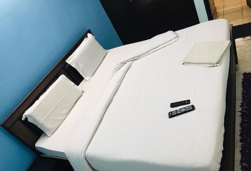 פנסיון Grand Divine