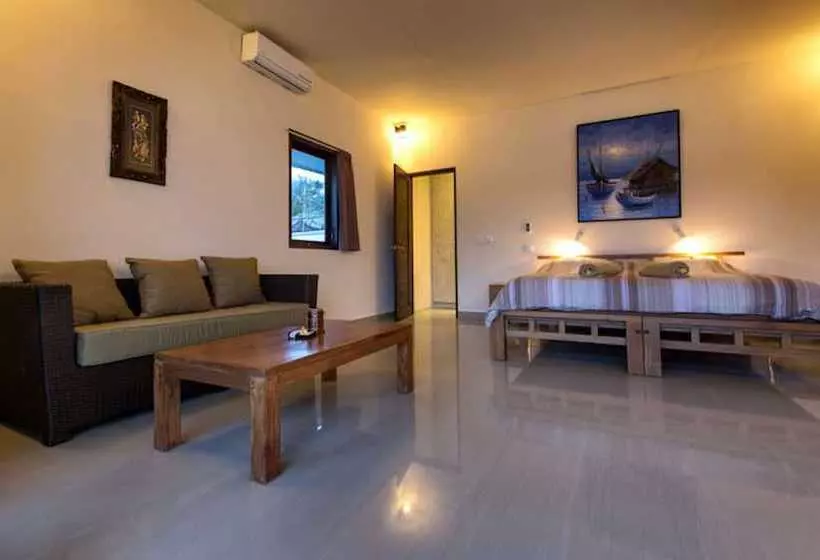 ペンション Seaweed Villa Ceningan