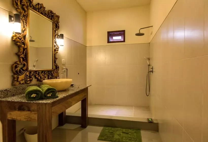 ペンション Seaweed Villa Ceningan