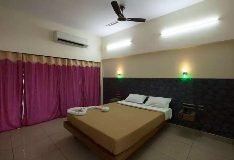 Thamarai Resort