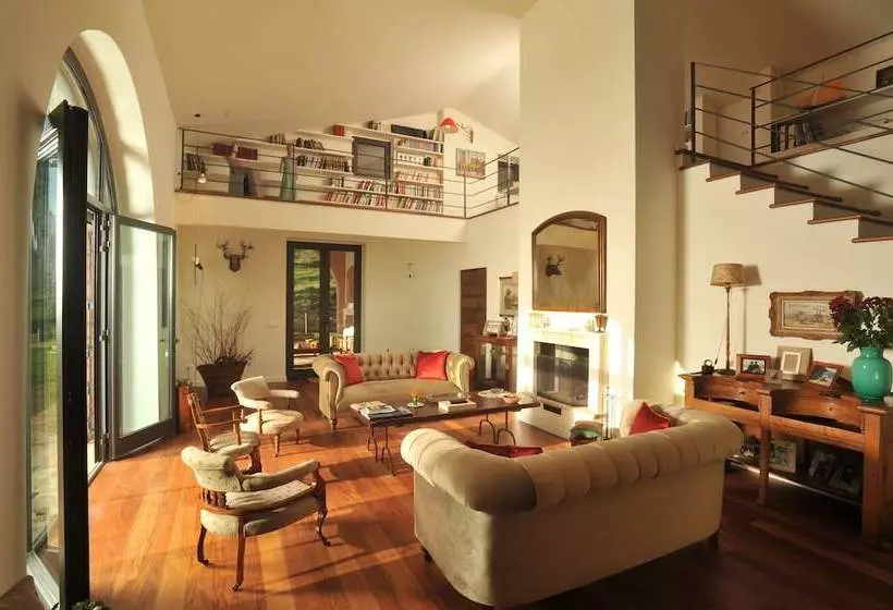 Aamiaismajoitus (B&B) Chiusa Della Vasca