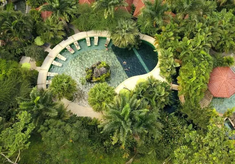 Hotelli Paradise Hot Springs Thermal Resort