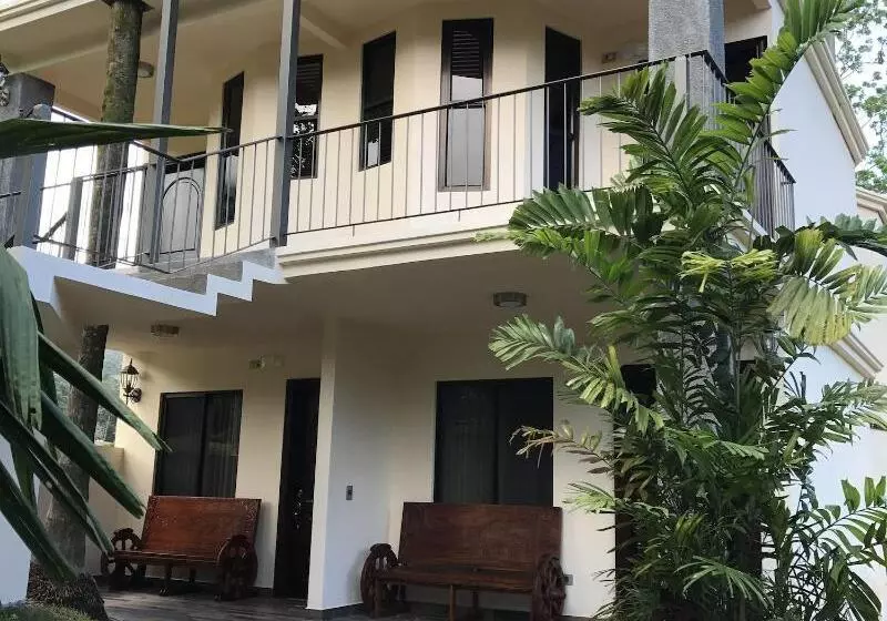 Hotelli Paradise Hot Springs Thermal Resort