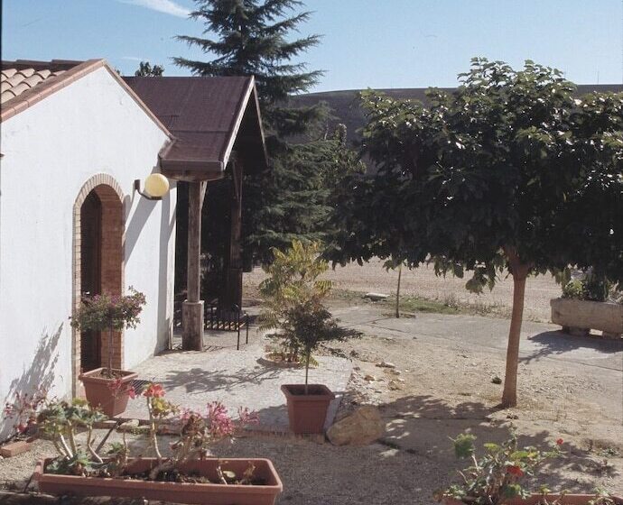 בית מלון כפרי Agriturismo San Giuliano