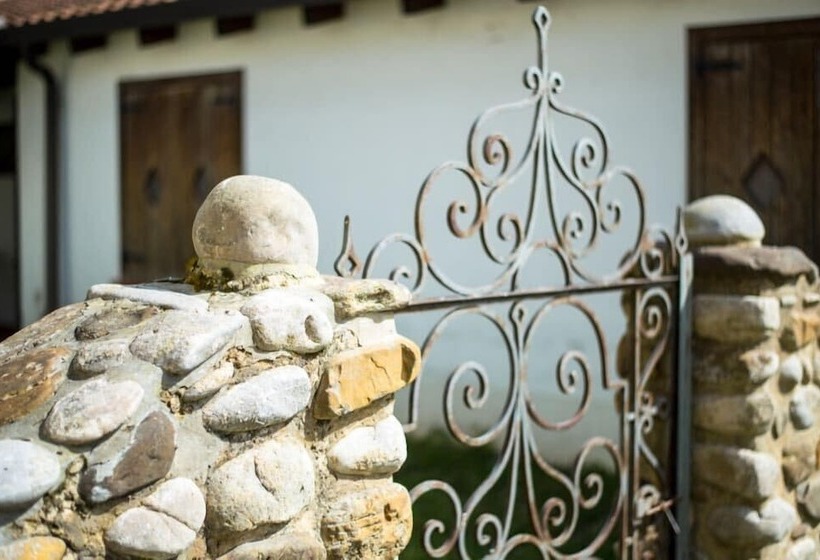 בית מלון כפרי Agriturismo San Giuliano