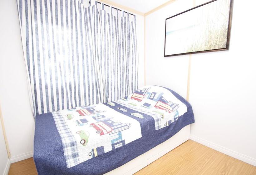 Lakefront Cottage In Manitou Beach