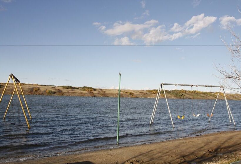 Lakefront Cottage In Manitou Beach