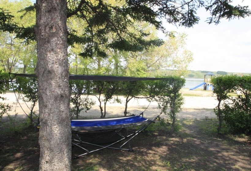 Lakefront Cottage In Manitou Beach