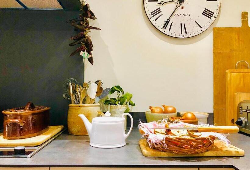 بنسيون Du Côté De L Ombrière