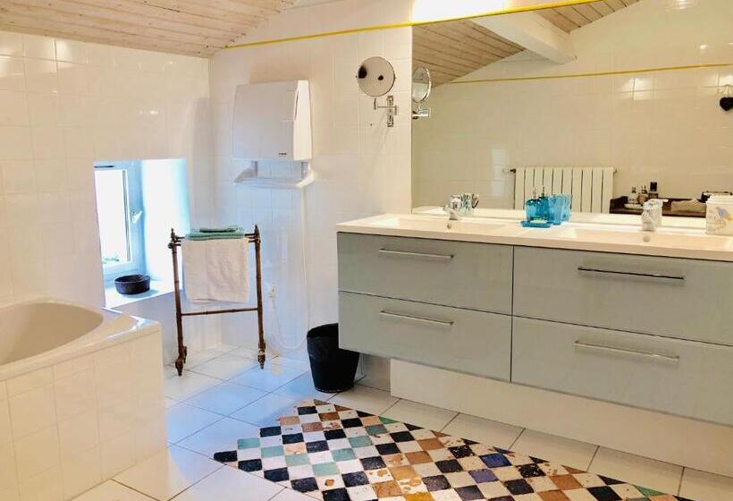 بنسيون Du Côté De L Ombrière