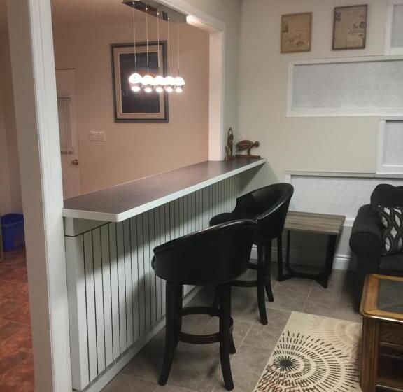 Pensionat Empire Inn And Suites