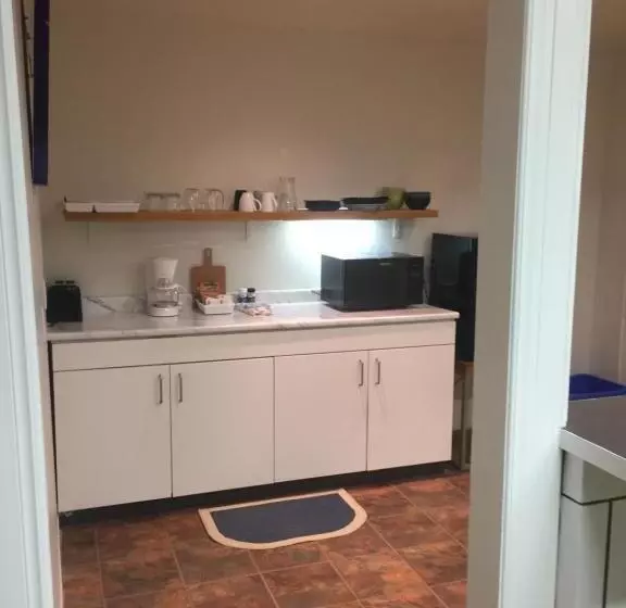 Majatalo Empire Inn And Suites