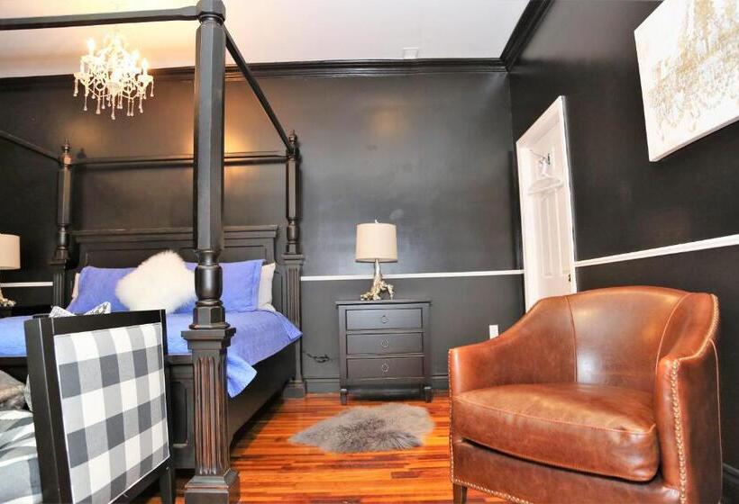 Pensionat Empire Inn And Suites