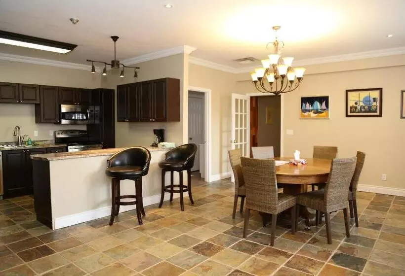 Majatalo Empire Inn And Suites