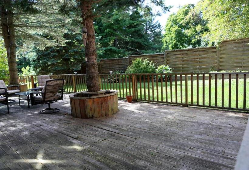 Pensionat Empire Inn And Suites