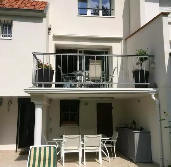 ペンション La Mansarde