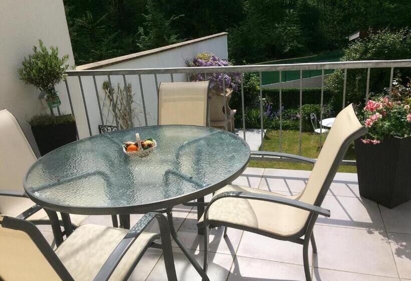 Пансион La Mansarde