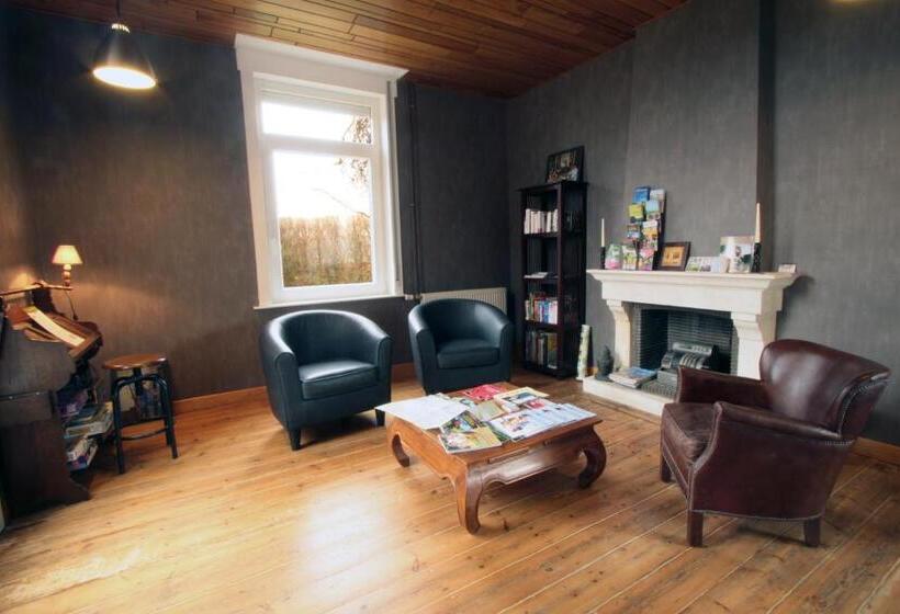 ペンション Monts Et Merveilles