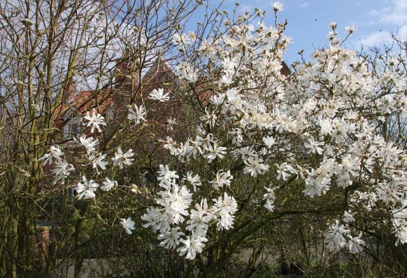 ペンション Monts Et Merveilles