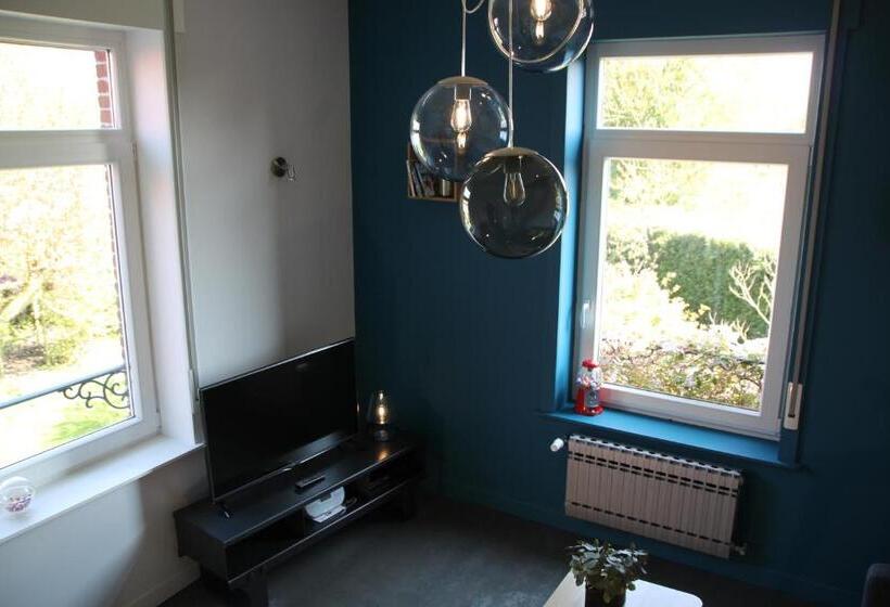 ペンション Monts Et Merveilles