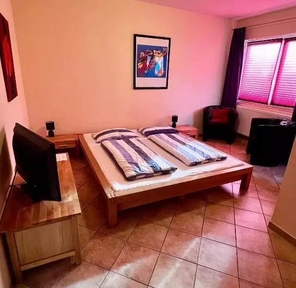 Aamiaismajoitus (B&B) Pension Kolibri