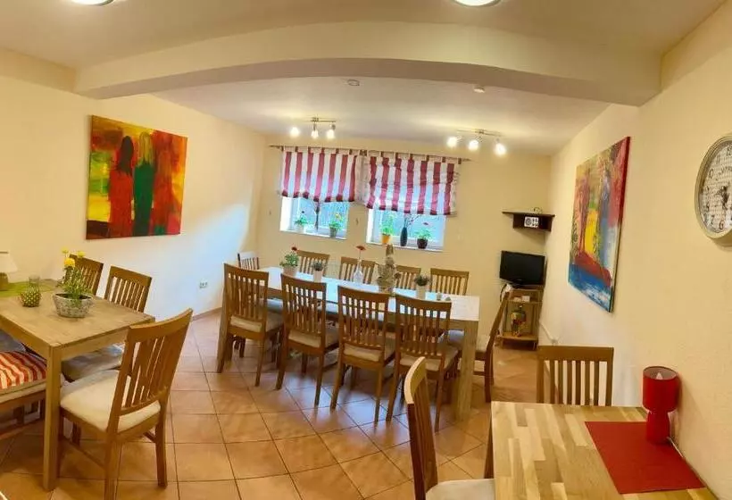 Aamiaismajoitus (B&B) Pension Kolibri