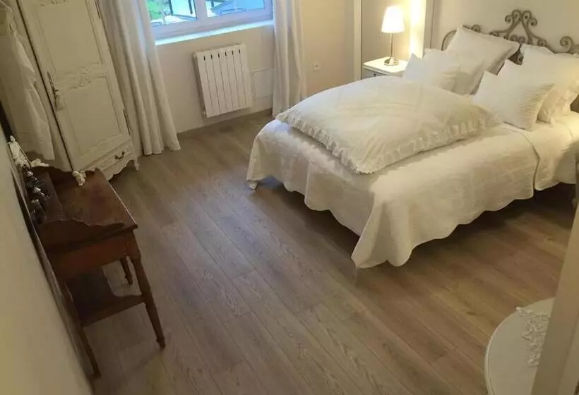 Aamiaismajoitus (B&B) Chambres D Hôtes Le Mont D Anon