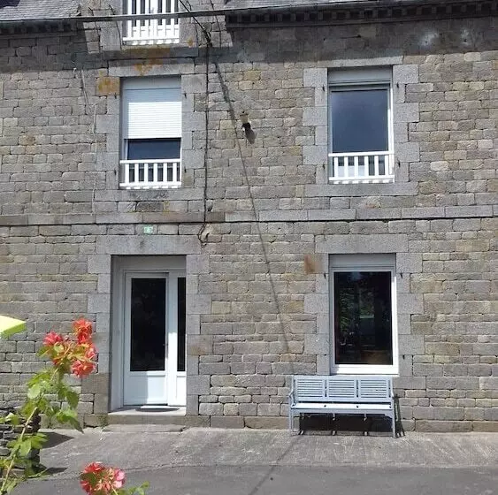 Aamiaismajoitus (B&B) Chambres Les Champs De Roz