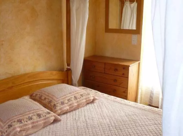 Aamiaismajoitus (B&B) Chambres Les Champs De Roz
