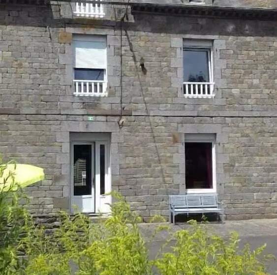 Aamiaismajoitus (B&B) Chambres Les Champs De Roz