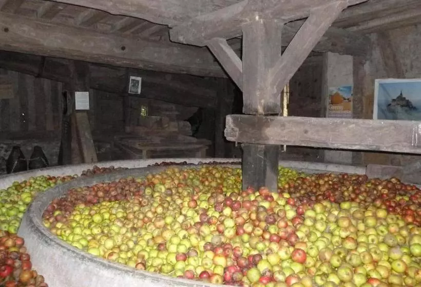 Aamiaismajoitus (B&B) La Ferme Du Pressoir Guest House