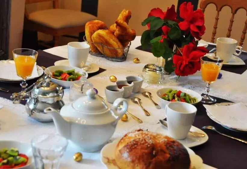 ベッドアンドブレックファースト La Maison Du Baloir