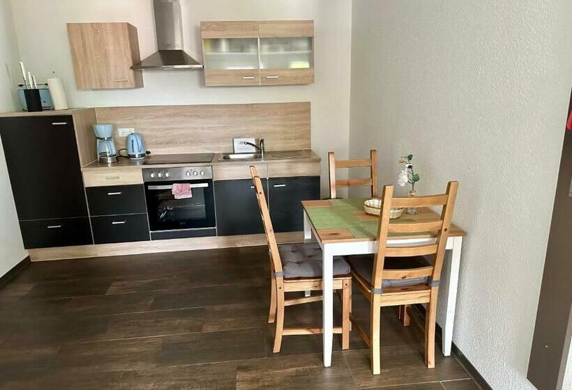 住宿加早餐  Landhaus Am Schaalsee