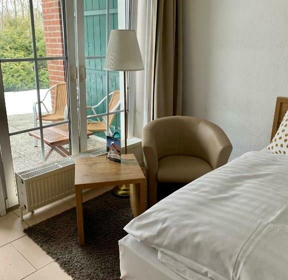 住宿加早餐  Landhaus Am Schaalsee