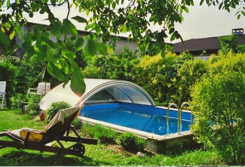 Aamiaismajoitus (B&B) Landhof Liebsch, Mit Pool Und Sauna