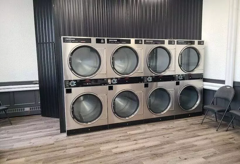 Gibbons Hotel &tavern