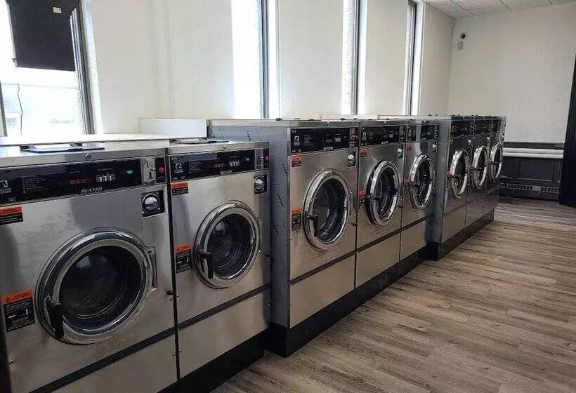 Gibbons Hotel &tavern