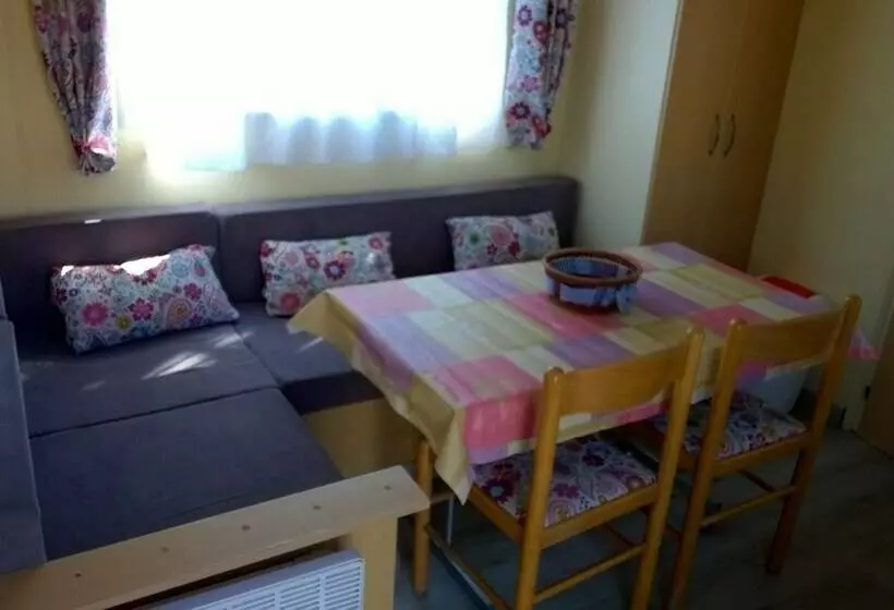 Hotelli Camping Le Canchy