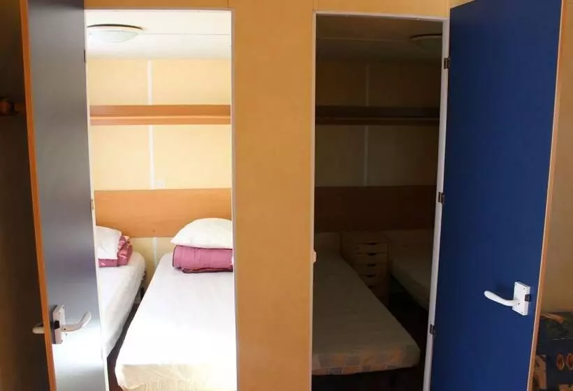 ホテル Camping Du Pontis