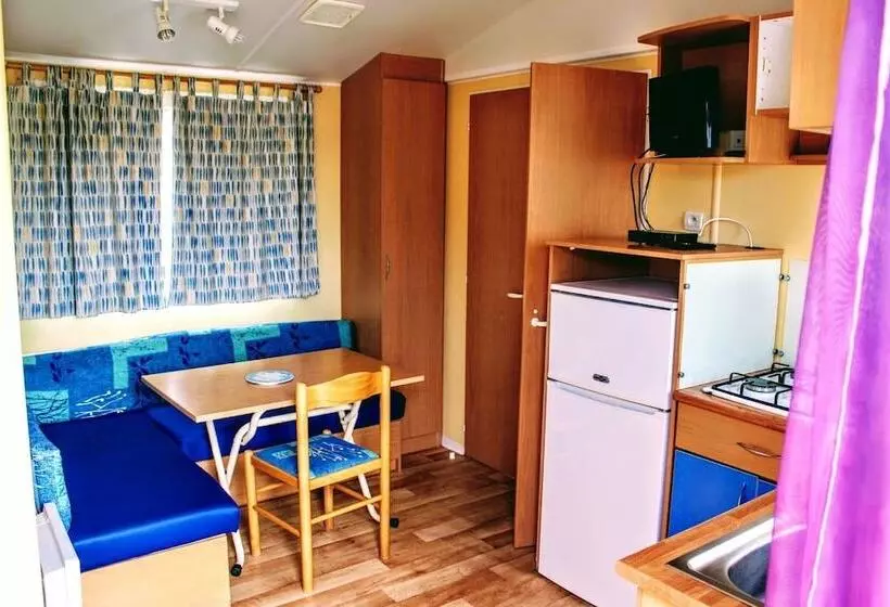 ホテル Camping Du Pontis