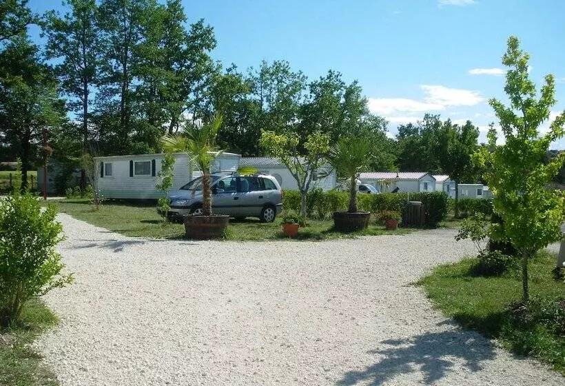 ホテル Camping Du Pontis