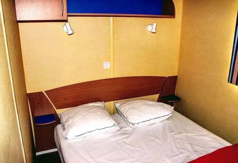 ホテル Camping Du Pontis