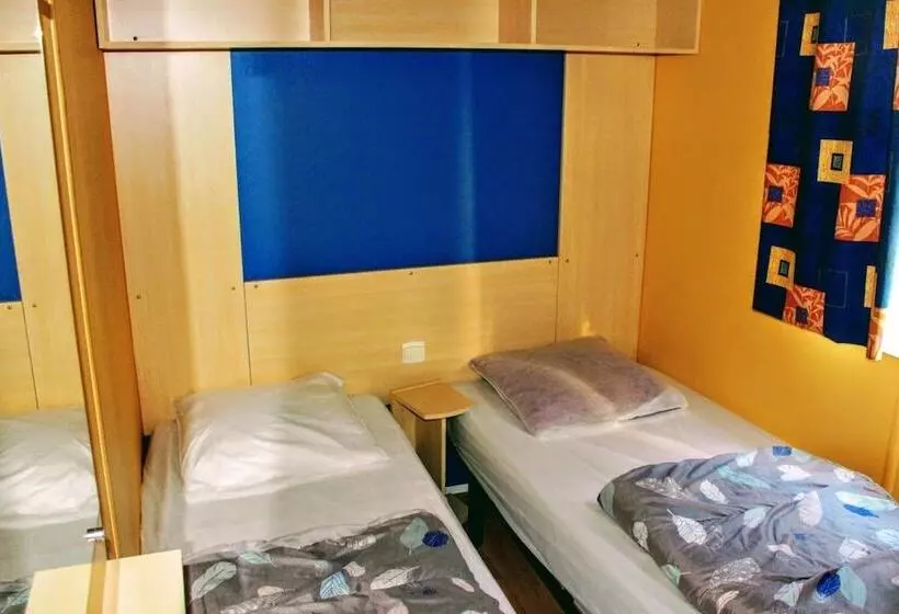 ホテル Camping Du Pontis