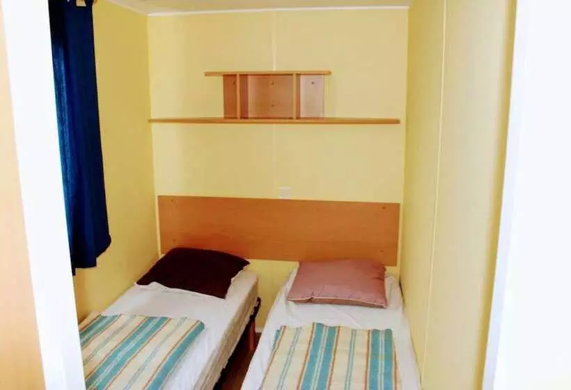 ホテル Camping Du Pontis